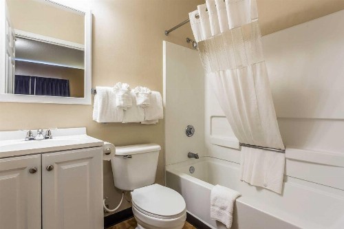 Suburban Extended Stay Hotel Charlotte - image 2