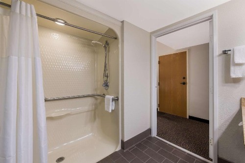 Sleep Inn - Northlake - image 25
