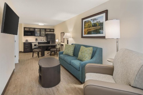 Candlewood Suites - Charlotte - Arrowood an IHG Hotel - image 8