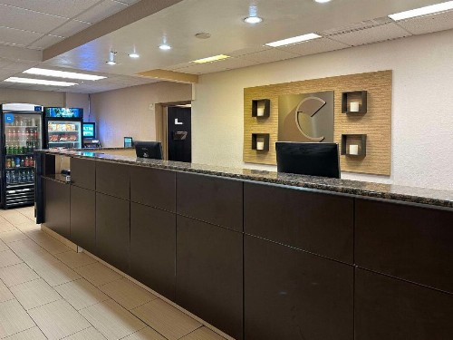 Comfort Suites Airport Charlotte - image 24