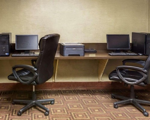 Comfort Suites Airport Charlotte - image 7