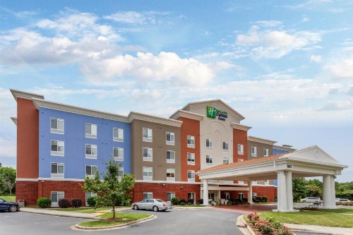 Holiday Inn Express Arrowood an IHG Hotel - image 10