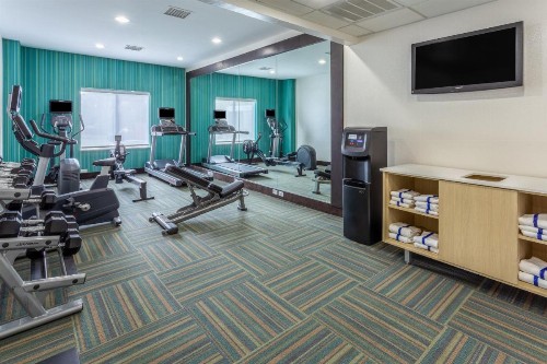 Holiday Inn Express Arrowood an IHG Hotel - image 12