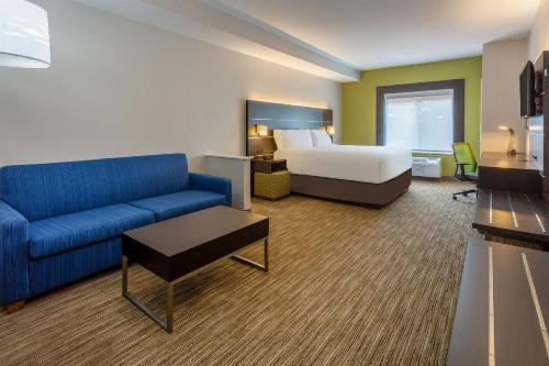 Holiday Inn Express Arrowood an IHG Hotel - image 17