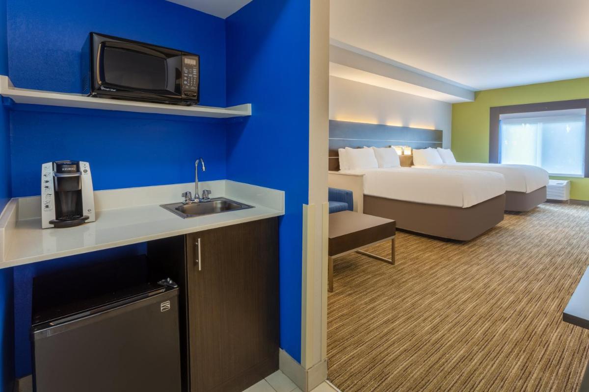 Holiday Inn Express Arrowood an IHG Hotel - image 2