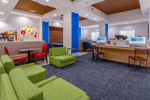 Holiday Inn Express Arrowood an IHG Hotel - image 23