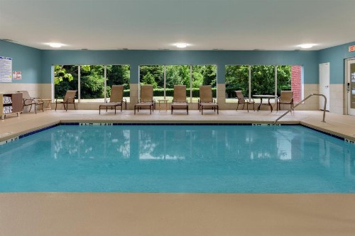 Holiday Inn Express Arrowood an IHG Hotel - image 25