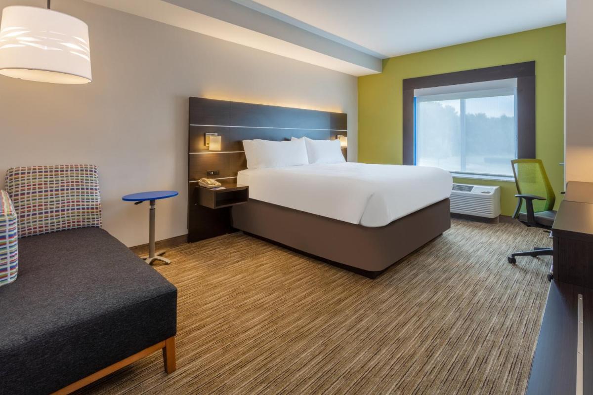 Holiday Inn Express Arrowood an IHG Hotel - image 7