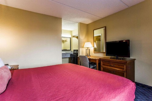 Rodeway Inn Charlotte - image 14