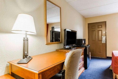 Rodeway Inn Charlotte - image 24