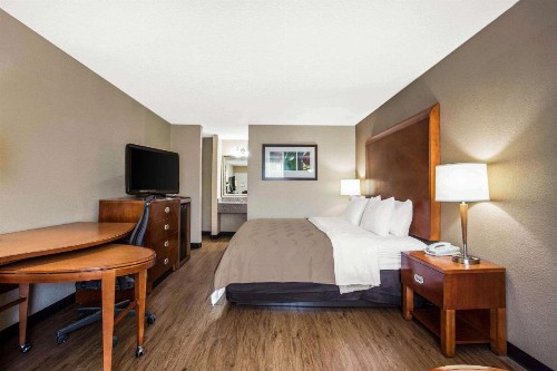 Quality Inn & Suites University Area - image 2