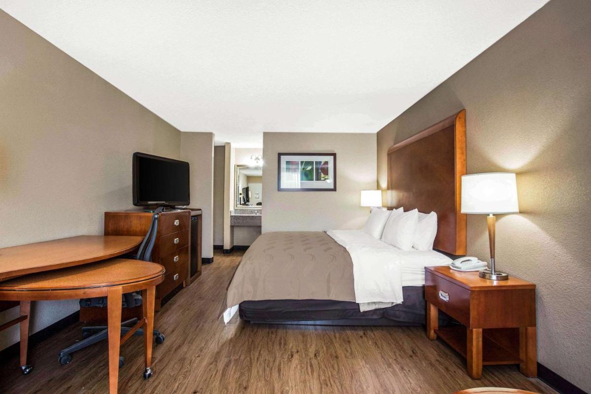 Quality Inn & Suites University Area - image 2