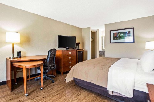 Quality Inn & Suites University Area - image 26