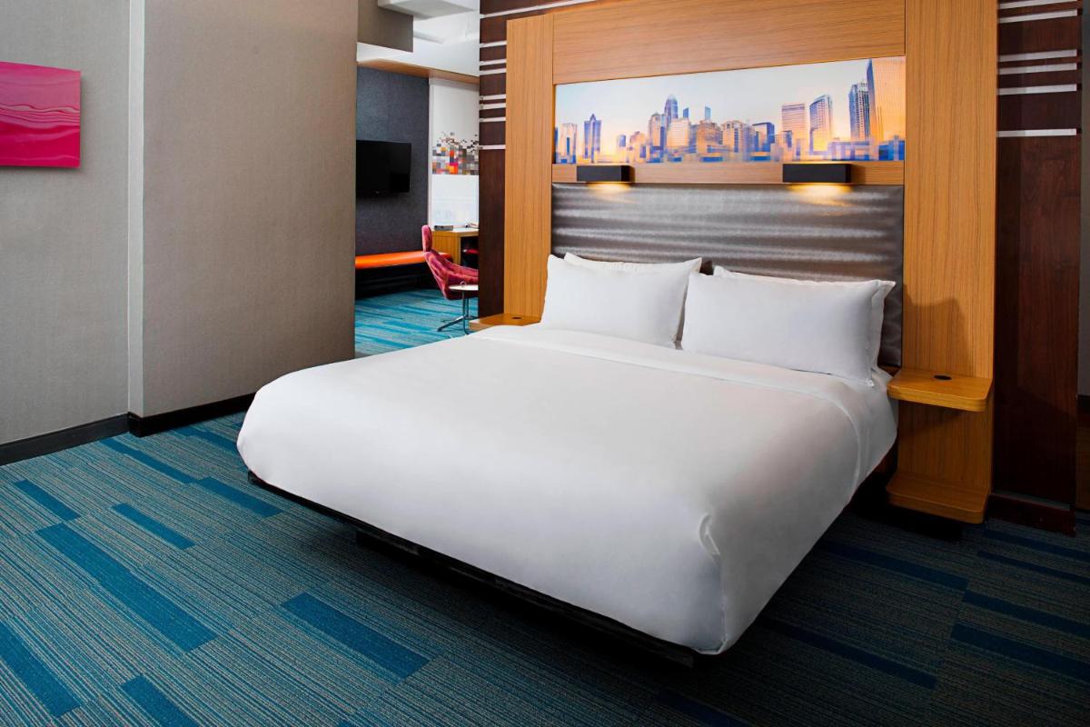 Aloft Charlotte City Center - image 5