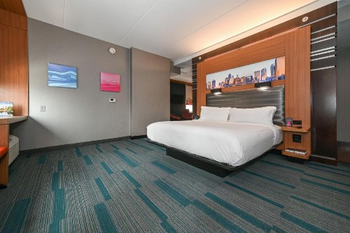 Aloft Charlotte City Center - image 6