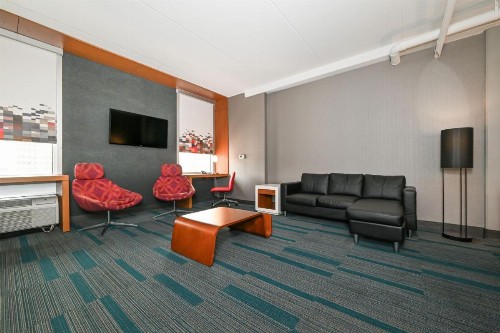 Aloft Charlotte City Center - image 7