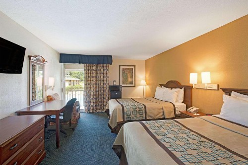 Days Inn by Wyndham Charlotte/Woodlawn Near Carowinds - image 7