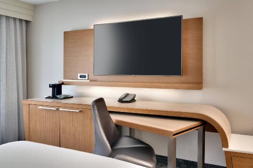 Courtyard by Marriott Charlotte Airport/Billy Graham Parkway - image 21