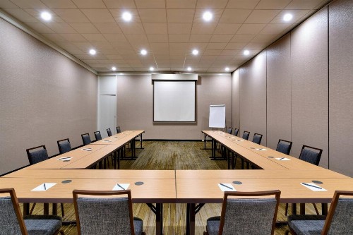 Courtyard by Marriott Charlotte Airport/Billy Graham Parkway - image 34
