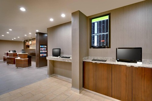 Courtyard by Marriott Charlotte Airport/Billy Graham Parkway - image 7