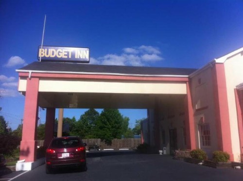 Budget Inn - Charlotte - image 8