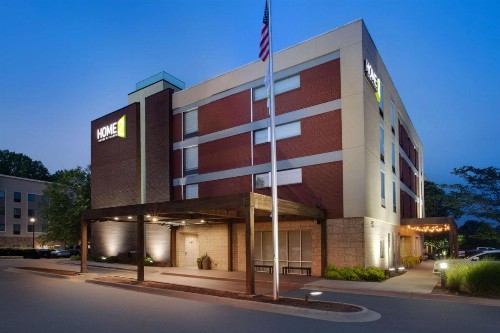Home2 Suites Charlotte I-77 South - image 8