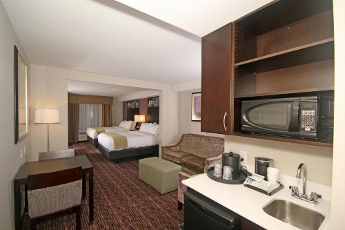 Holiday Inn Express & Suites Charlotte North an IHG Hotel - image 14