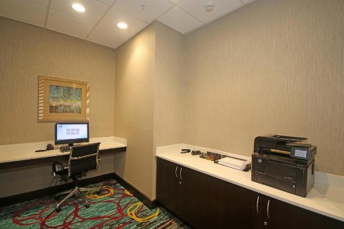 Holiday Inn Express & Suites Charlotte North an IHG Hotel - image 18
