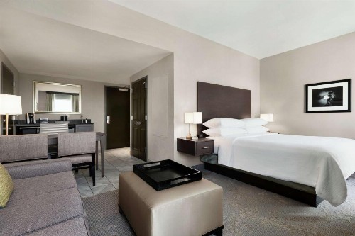 Embassy Suites Charlotte/Ayrsley - image 21