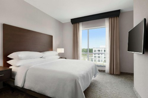 Embassy Suites Charlotte/Ayrsley - image 25