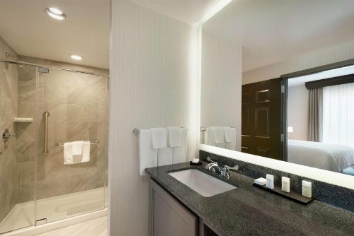 Embassy Suites Charlotte/Ayrsley - image 28