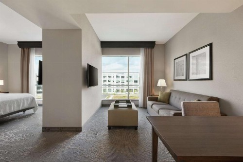 Embassy Suites Charlotte/Ayrsley - image 29