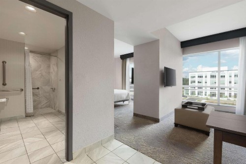 Embassy Suites Charlotte/Ayrsley - image 32