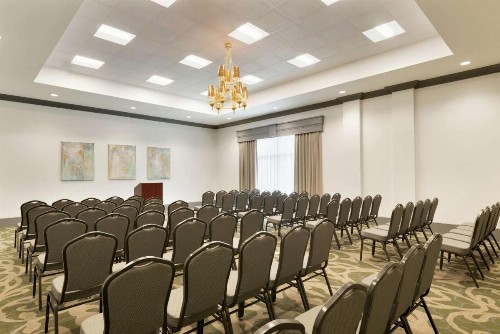 Embassy Suites Charlotte/Ayrsley - image 34