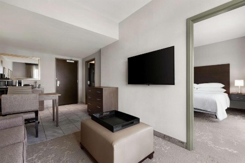 Embassy Suites Charlotte/Ayrsley - image 49