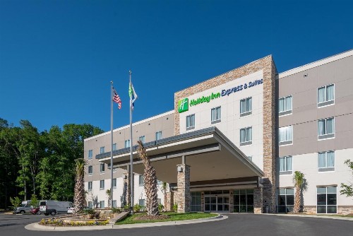 Holiday Inn Express & Suites Charlotte Airport