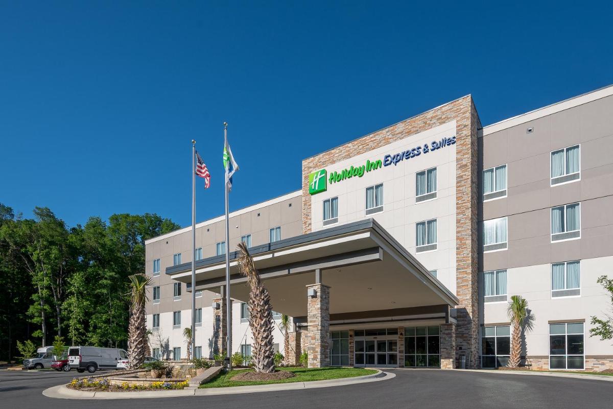 Holiday Inn Express & Suites - Charlotte Airport an IHG Hotel - main image