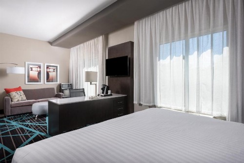 Holiday Inn Express & Suites - Charlotte Airport an IHG Hotel - image 15