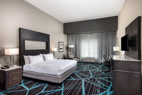 Holiday Inn Express & Suites - Charlotte Airport an IHG Hotel - image 25
