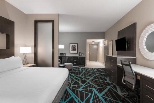 Holiday Inn Express & Suites - Charlotte Airport an IHG Hotel - image 44