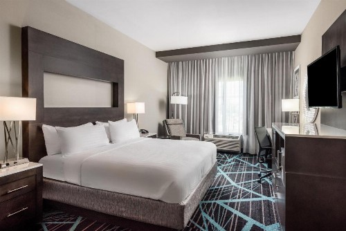 Holiday Inn Express & Suites - Charlotte Airport an IHG Hotel - image 8