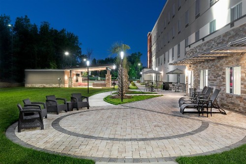 Holiday Inn Express & Suites - Charlotte Airport an IHG Hotel - image 9