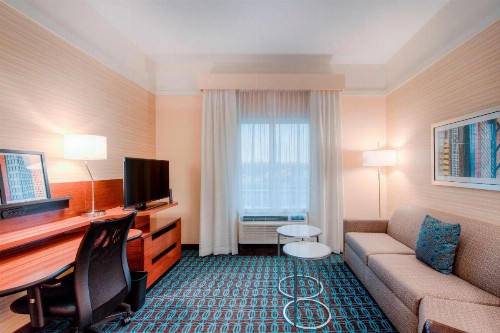 Fairfield Inn & Suites by Marriott Charlotte Airport - image 13