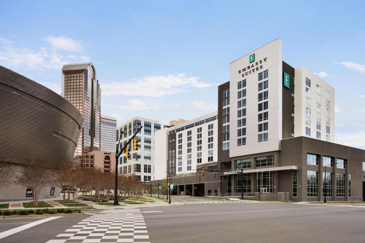 Embassy Suites by Hilton Charlotte Uptown - main image