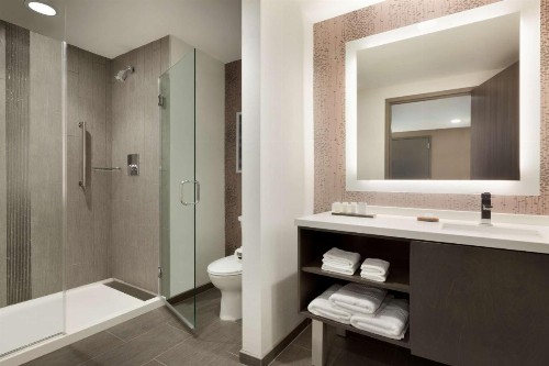 Embassy Suites by Hilton Charlotte Uptown - image 48