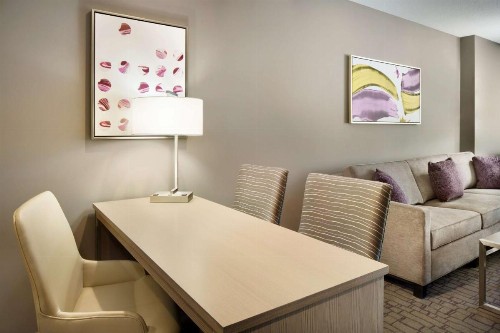 Embassy Suites by Hilton Charlotte Uptown - image 6