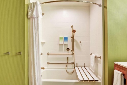 Home2 Suites by Hilton Charlotte Airport - image 28