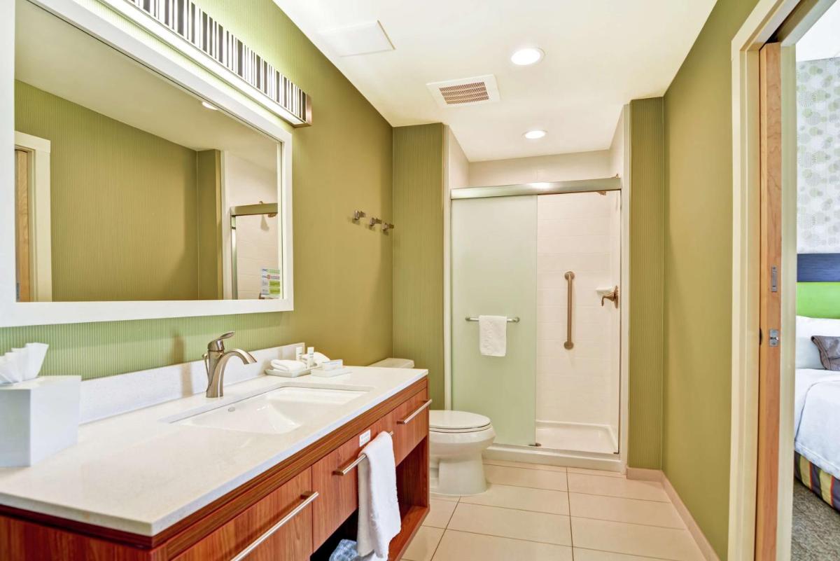 Home2 Suites by Hilton Charlotte Airport - image 5