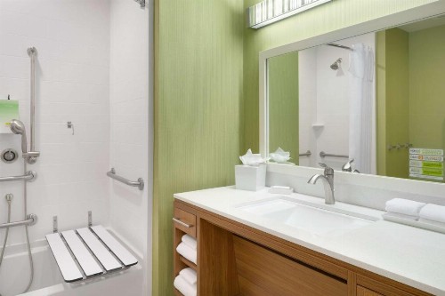 Home2 Suites by Hilton Charlotte Airport - image 6