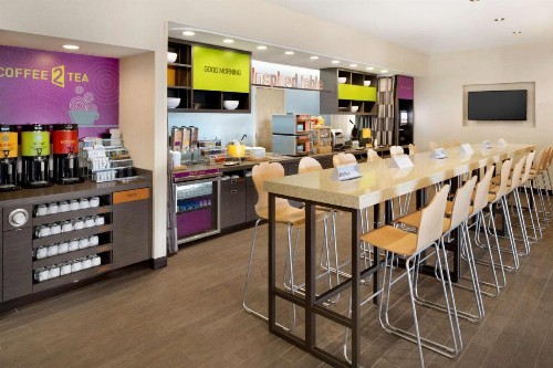 Home2 Suites by Hilton Charlotte Airport - image 7